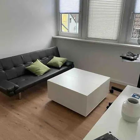 In Krefeld, Mobliert, Zentral Appartamento